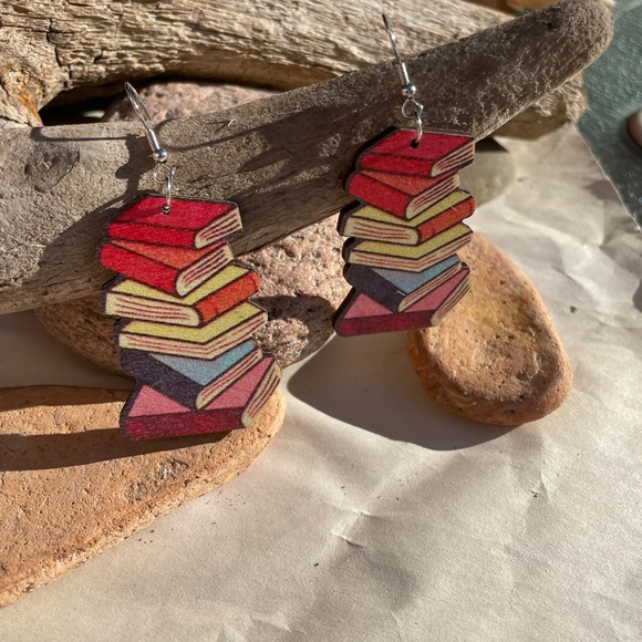 Dangling earrings book lovers bookeorms teacher’s day graduation gift - Picture 6 of 7